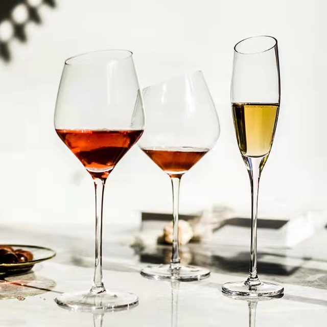 Free crystal wedding champagne wine glasses (5)
